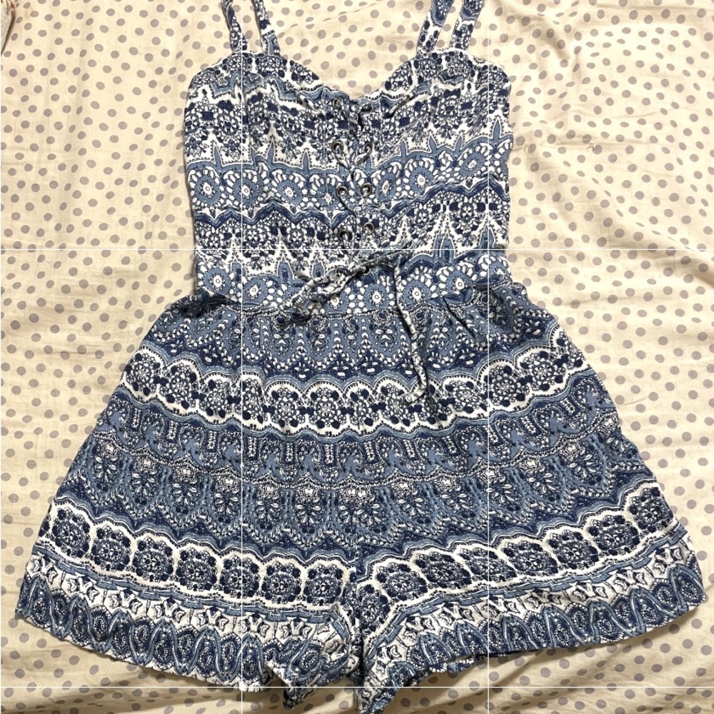 Hollister Blue and White Jumper with 5 eyehole lace up front.